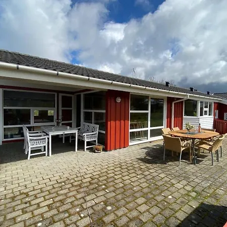 펜션 Sommerhus Henne
